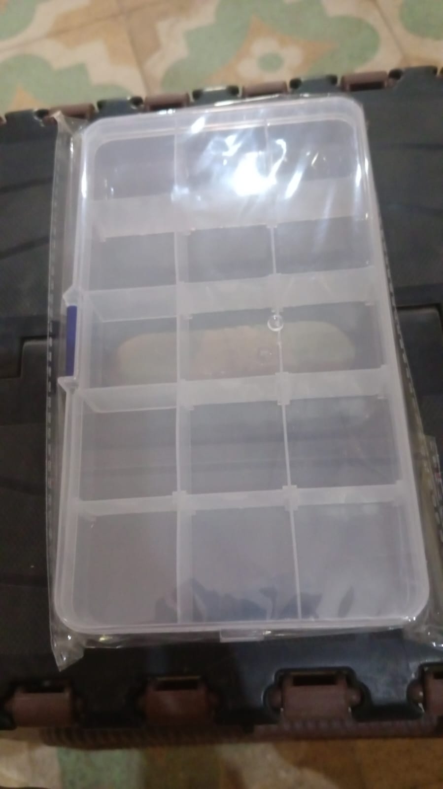 15-Grid Clear Plastic Jewelry Organizer Box with Dividers (1 Pc) Your Brand