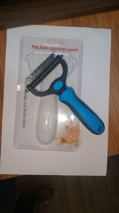 THE GIR FARMER double sided deshedding comb for pets with blue handle in clear packaging