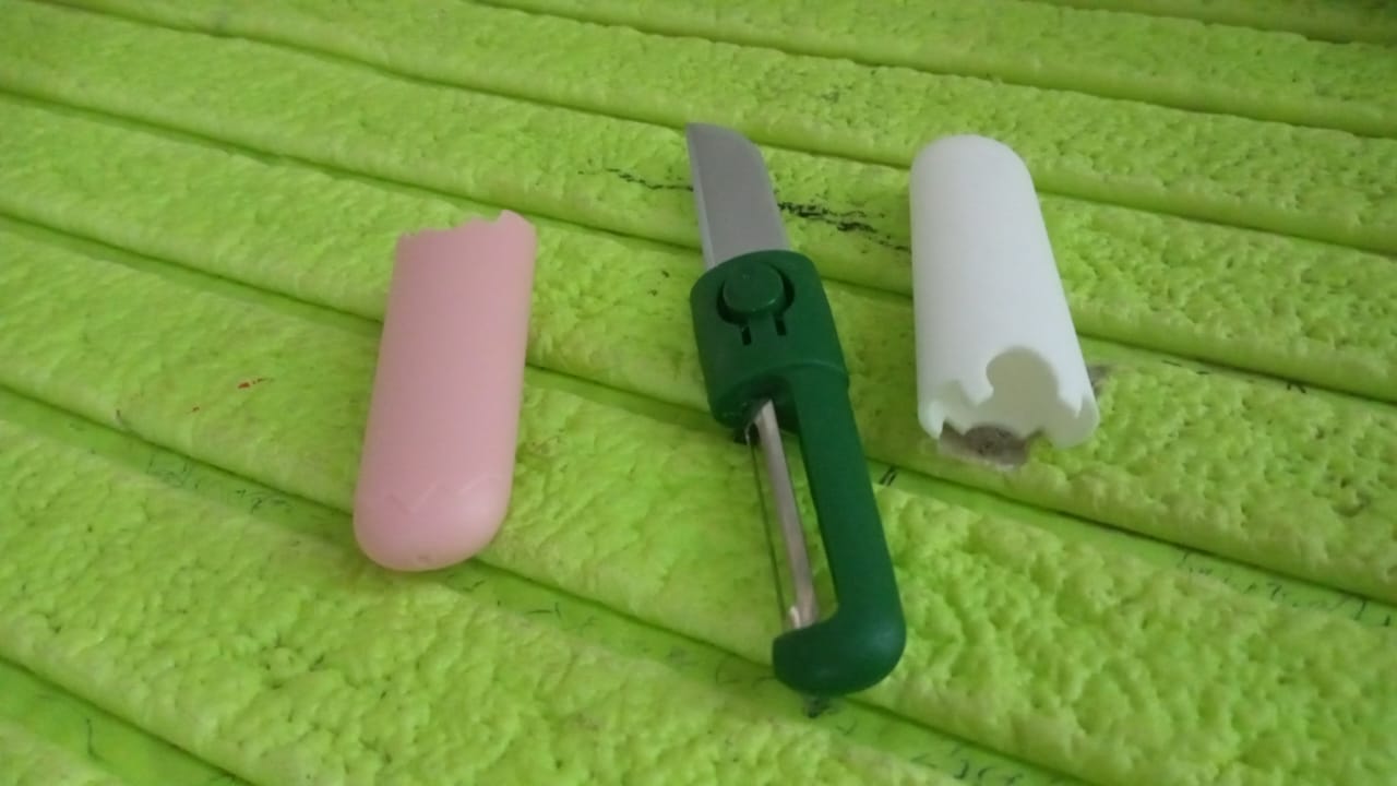 2-in-1 Multifunctional Knife & Sawtooth Peeler for Fruits and Vegetables Your Brand