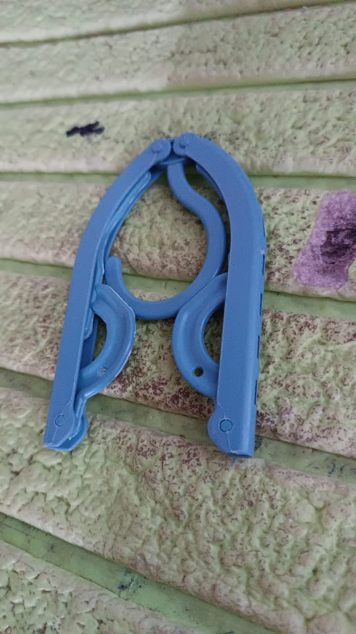 Travel Hangers, Portable Folding Clothes Hangers (1 Pc / Big) Your Brand