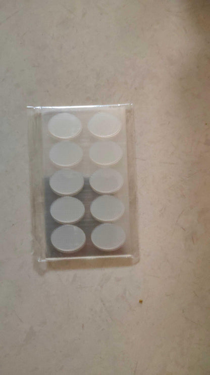 Pack of earlobe support patches designed to relieve pressure and support earrings