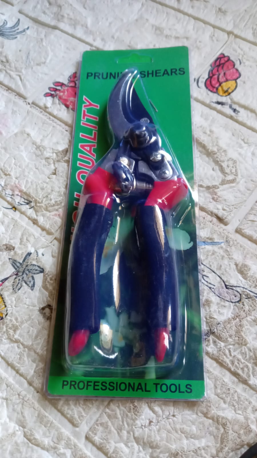 Your Brand Garden Shears Sharp Cutter in Packaging for Pruning and Gardening Tasks