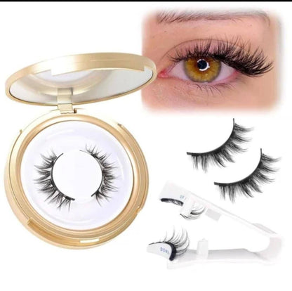 Magnetic eyelashes pair with applicator for easy eyelash enhancement and a natural look
