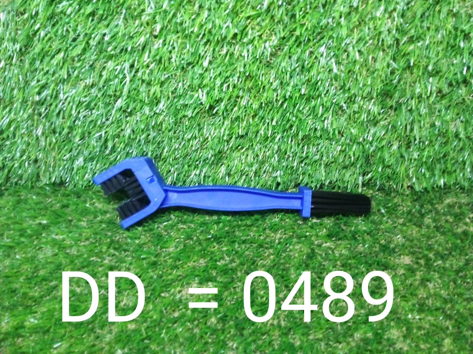 Your Brand motorbike chain cleaning brush with durable bristles for effective maintenance
