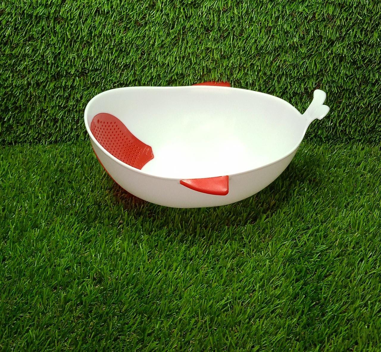 Your Brand multi-purpose washing bowl with strainer in white and red, ideal for food preparation and washing