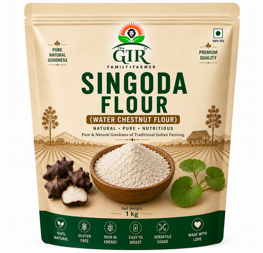 THE GIR FARMER Organic Singoda Flour 1 kg package with fine white flour and water chestnuts for versatile cooking.