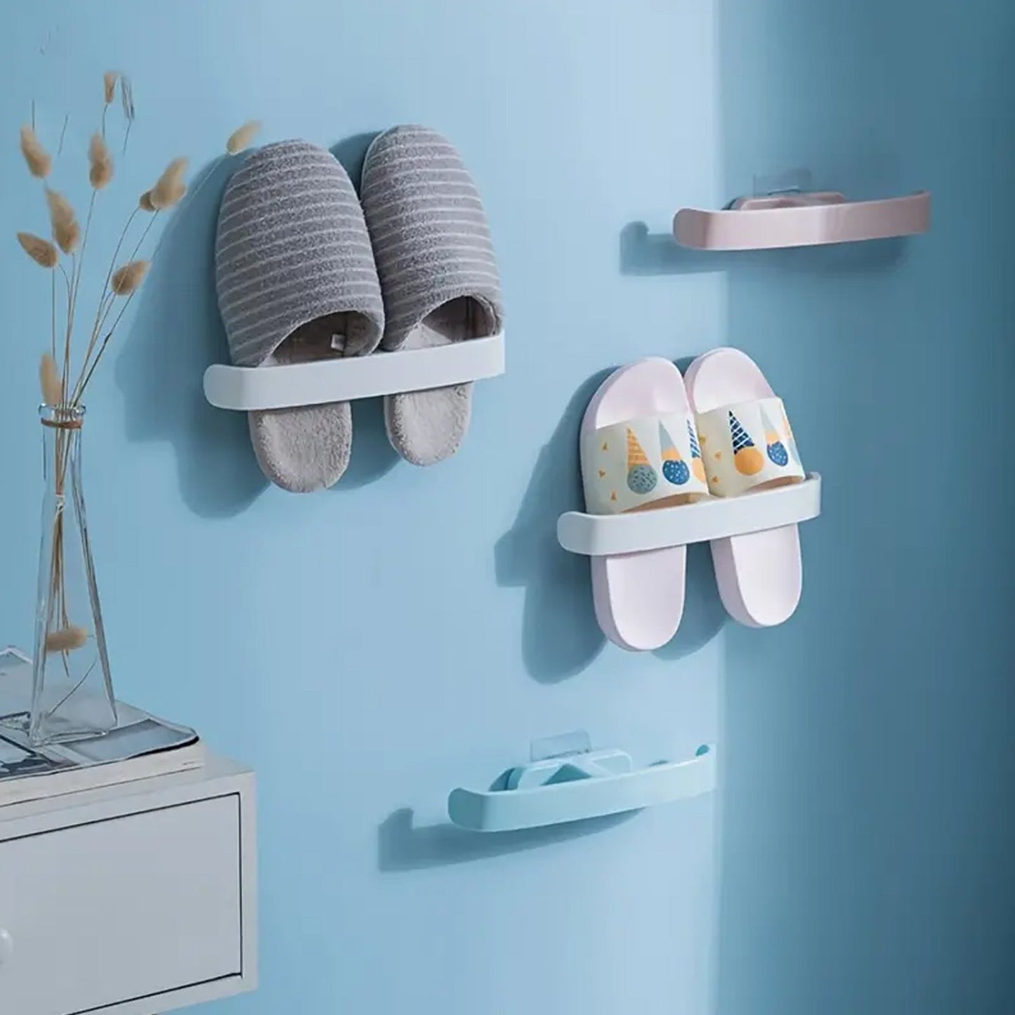 Self adhesive bathroom towel rack for easy wall-mounted storage of towels and slippers