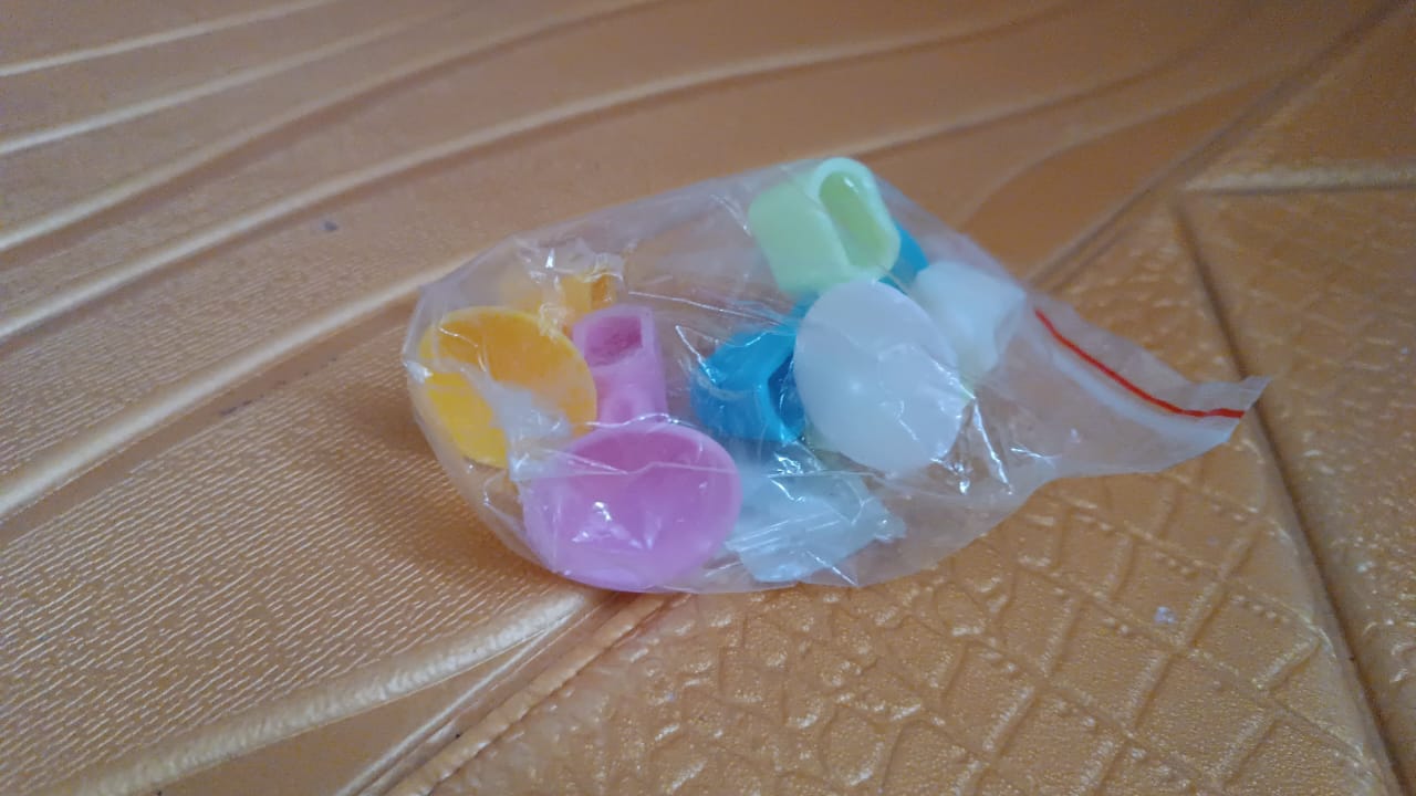 Self-sucking silicone door stopper set in various colors for easy door protection