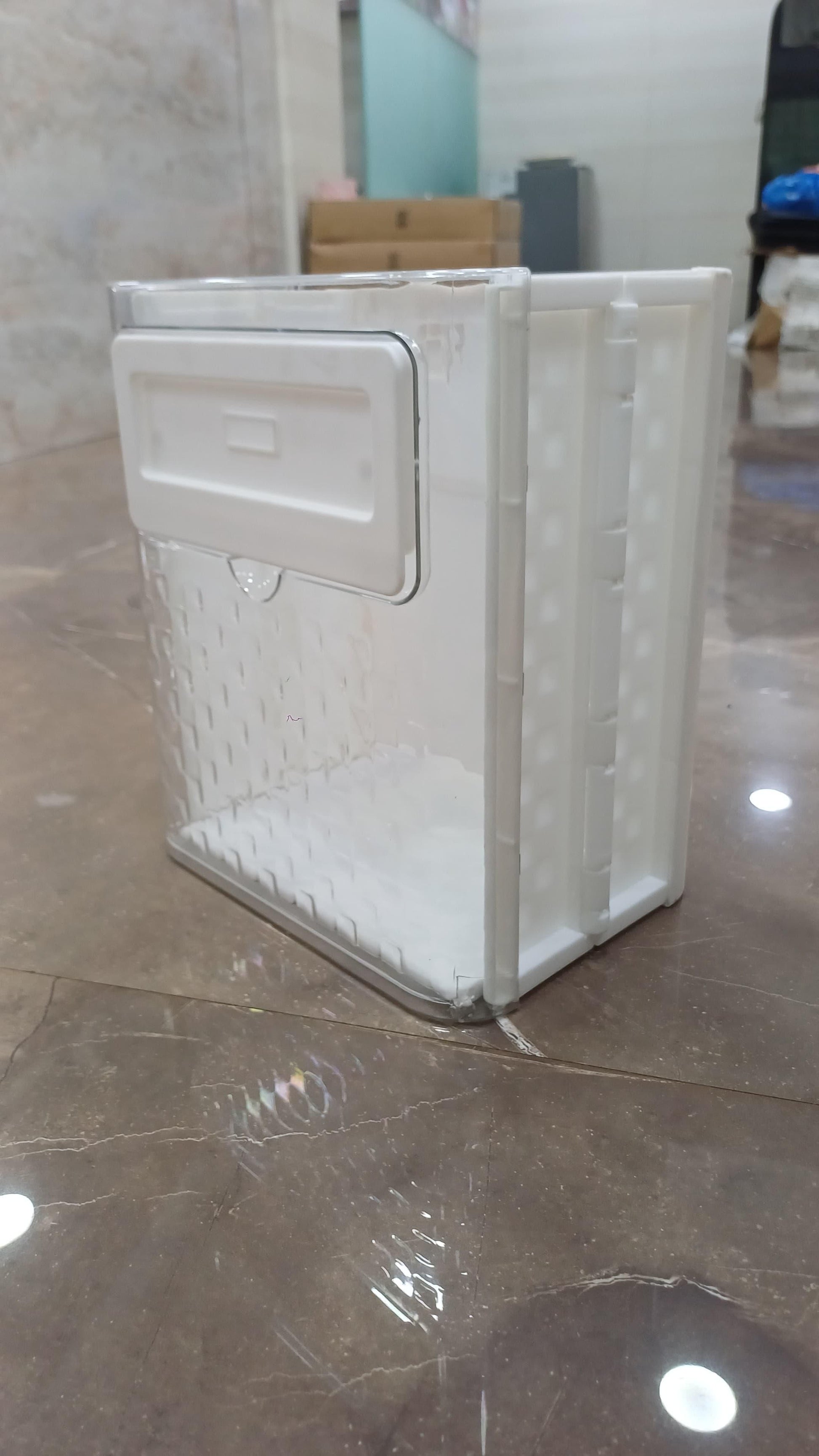 The Gir Farmer foldable wall mounted trash can in white with a compact, space-saving design